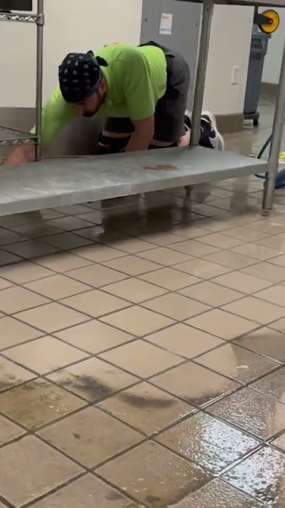 Greasy Restaurant Kitchen Floor Cleaning
