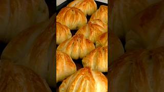 Oh how yummy! A simple and very quick recipe for puff pastries!