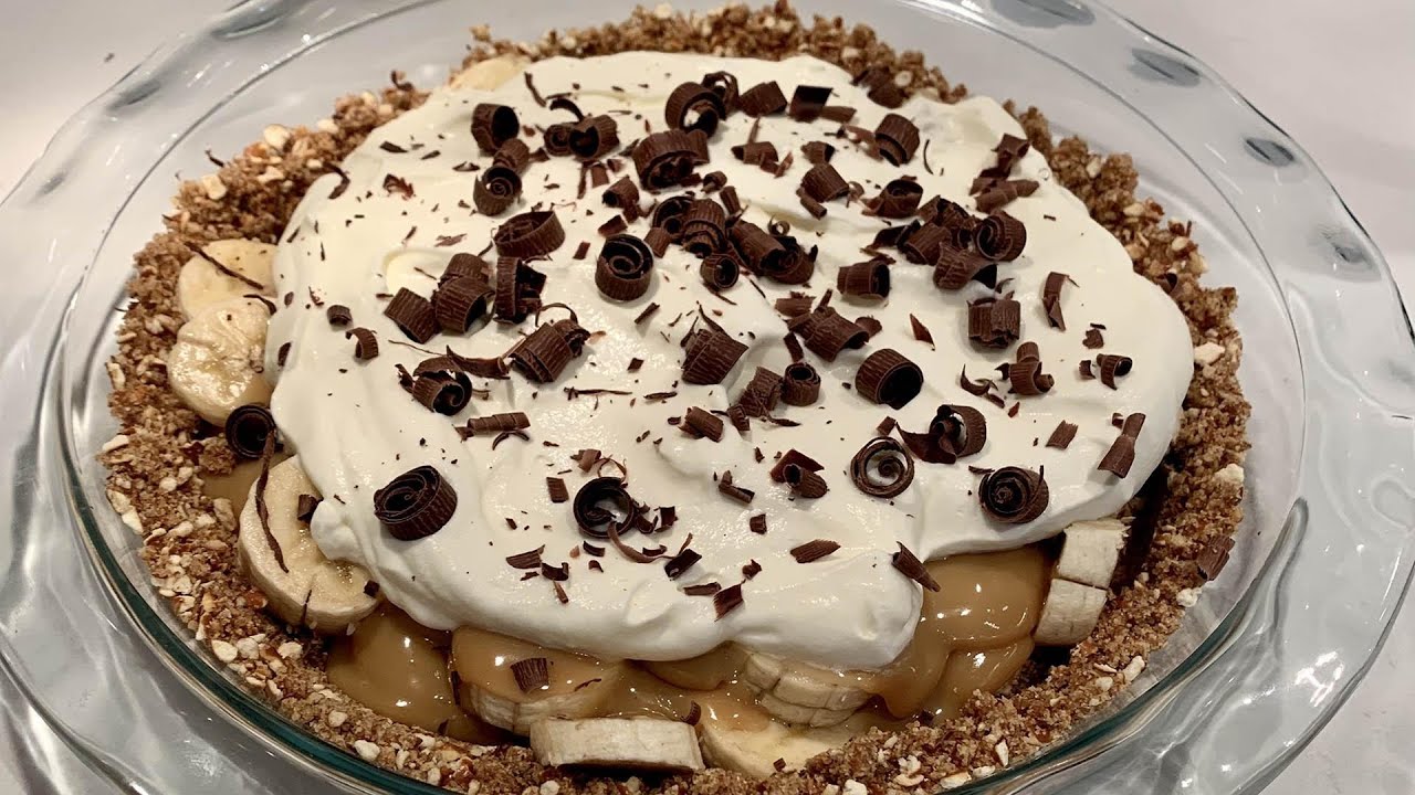 How To Make Banoffee Pie (Banana Toffee Pie) with Pretzel Crust | No-Bake Dessert | Clinton Kelly | Rachael Ray Show