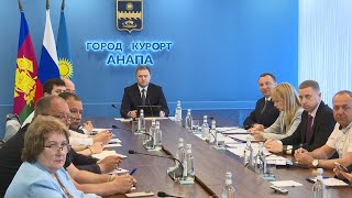 Василий Швец рассказал руководителю федерального Роспотребнадзора о готовности Анапы к сезону-2024