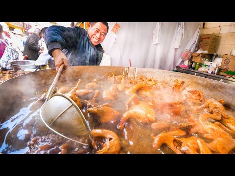 Aşırı Çin Sokak Yemekleri - JACUZZI TAVUK ve Kunming Market Turu! | Yunnan, Çin 4. Gün