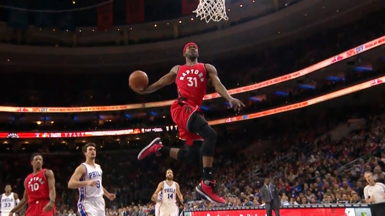 The Orlando Magic's Terrence Ross dunks against the Toronto