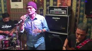 ADE D'PAST & G - BAND / TAK MUNGKIN BY D MERCYS ( COVER )