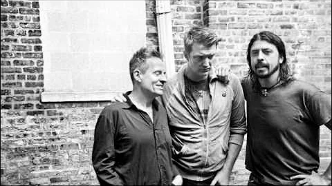 Them Crooked Vultures---No One Loves Me And Neither Do I