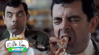 Mr Bean's Sea-Food Surprise! | Mr Bean’s Holiday | Mr Bean World