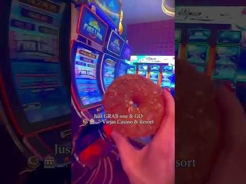 Leo Valdez en vivo en el casino de el Royal Yak "inolvidable"(cover)D.A.R