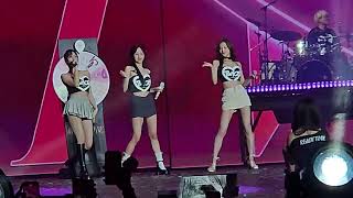 (27) 240206 TWICE in Brazil: MISAMO - DO NOT TOUCH (READY TO BE TOUR Day 1) Resimi