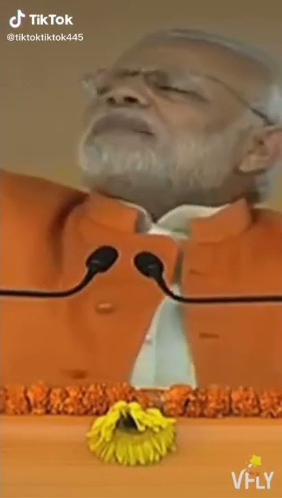 Narendra modi comedy video. hum to fakir aadmi hai jhola lekar chal padenge ji #narendramodi