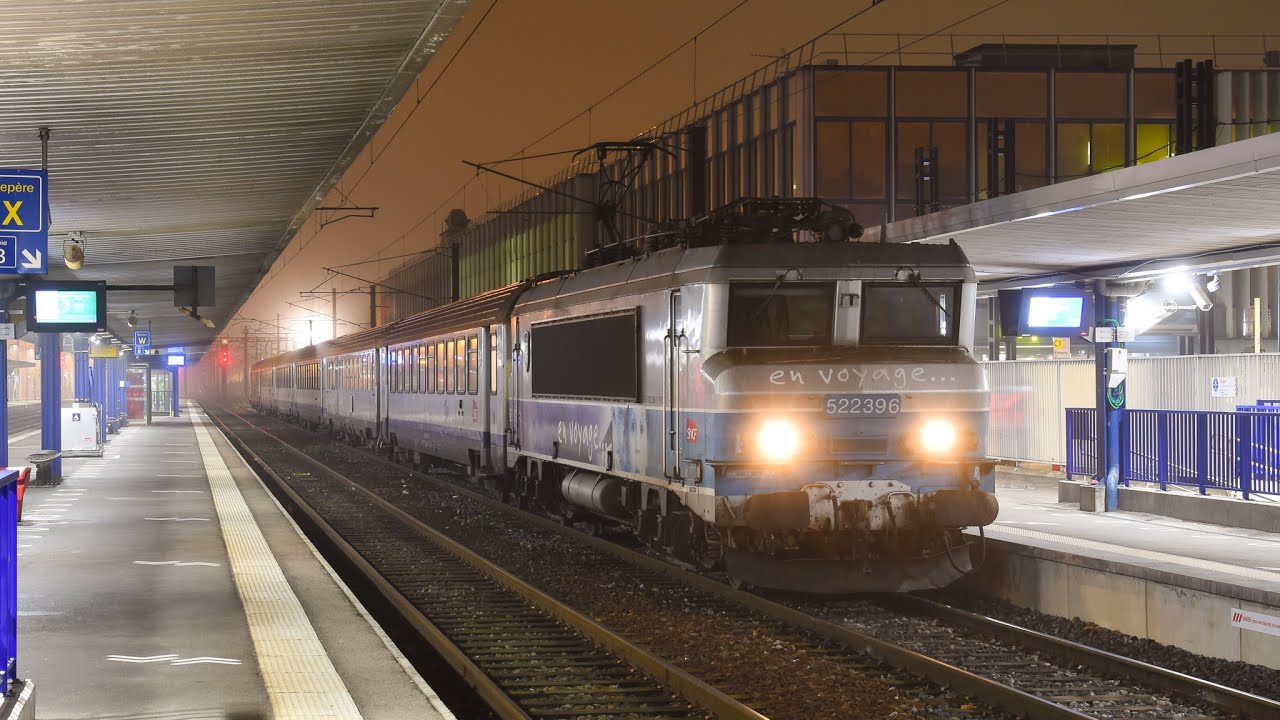 Arcs Électriques et Corail dans le brouillard en région Grenobloise