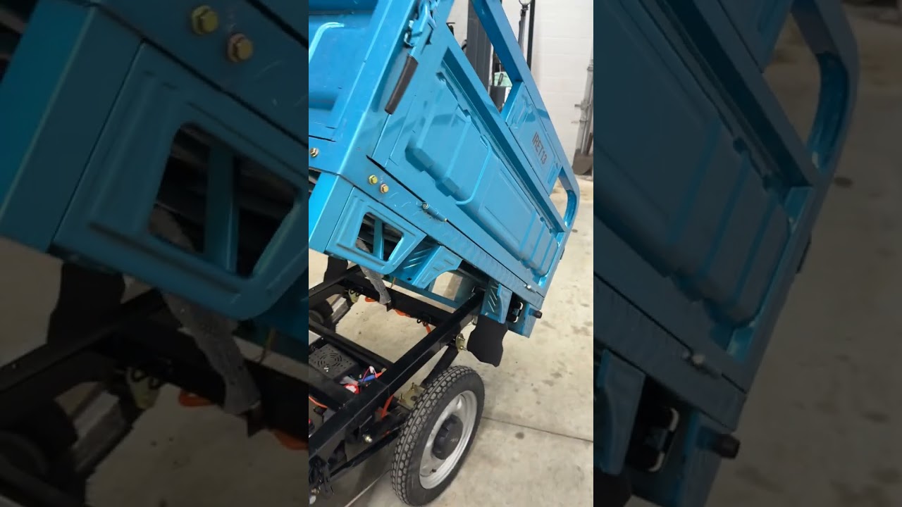 Электрическая трехколесная тележка IRET13 2025 года выпуска с самосвальным кузовом и возможностью...