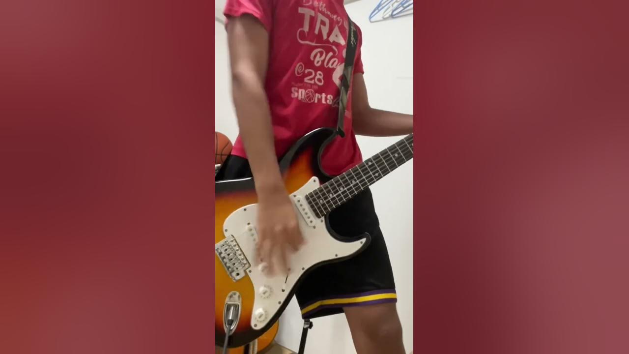 What really happens when you strum like Billie Joe Armstrong! #jokes #billiejoearmstrong #greenday What really happens when you strum like Billie Joe Armstrong! #jokes #billiejoearmstrong #greenday