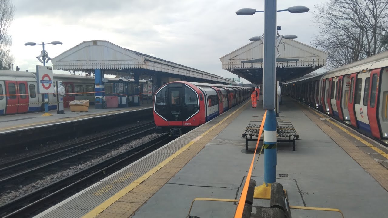 (2,900 Subs) - Piccadilly Line - New 2024 Stock Train - (702) - (38062) - on Test Run - 18/01/2026