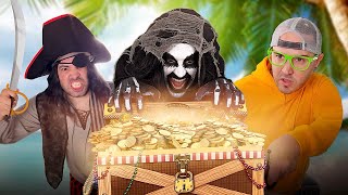 Monster finds pirate's hidden treasure! 🏴‍☠️👻