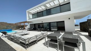 Corralejo - New Modern triplex villa with pool now for sale!!