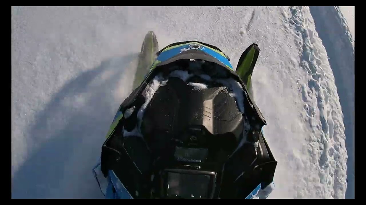 BRP Ski-Doo Summit X 154 850 E-TEC shot