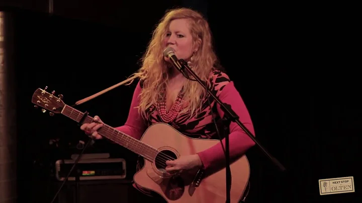 Lindsay Ferguson - Ships