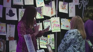 Alzheimer&#39;s Association raising awareness through art