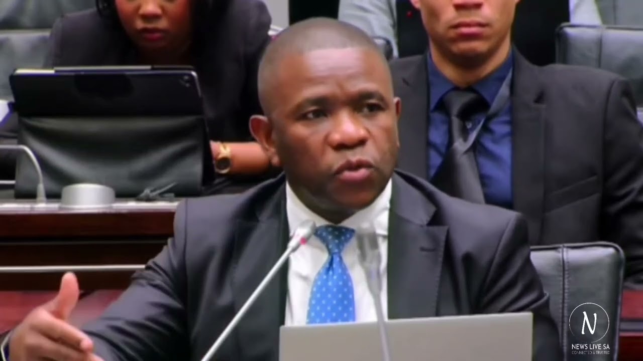 «Амапаньяза Паньязы Лесуфи не должна существовать по закону» Генерал Нхланхла Мхванази