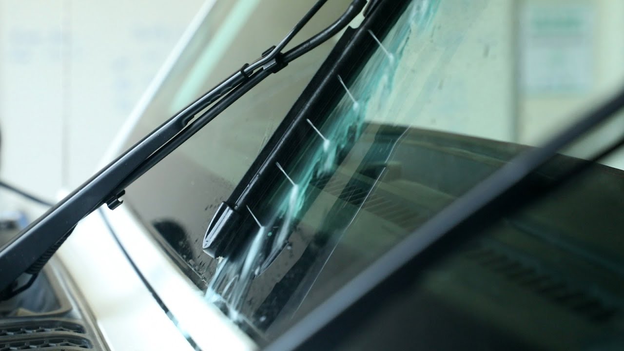 Clean Sweep: Jeep® Performance Parts Introduces New, High-performance Windshield  Wiper Blades 