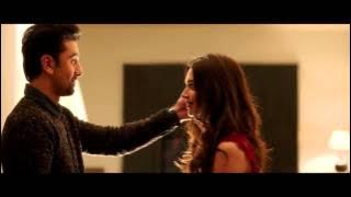 Kiss of Dipika Padukon and Ranveer Kapur from Tamasha-2015