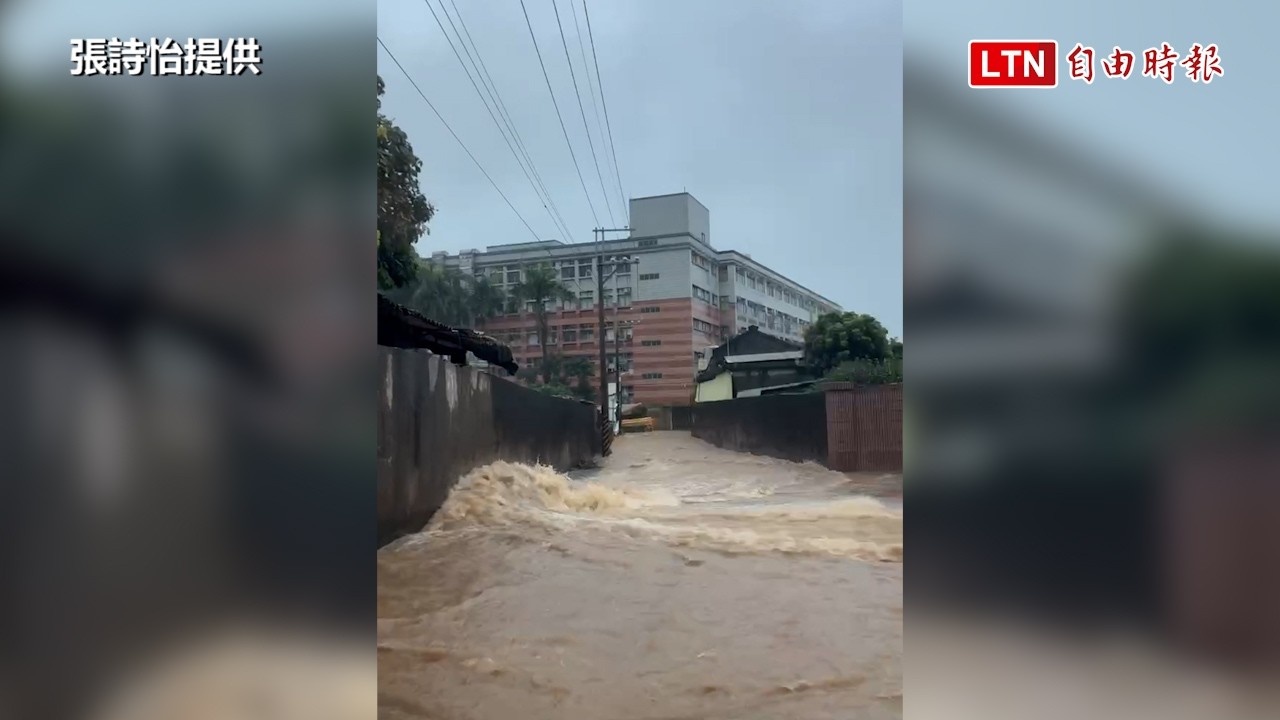 豪雨轟炸加漲潮!員林再現滾滾「黃流」 熱心民眾冒雨推車幫脫困 豪雨轟炸加漲潮!員林再現滾滾「黃流」 熱心民眾冒雨推車幫脫困