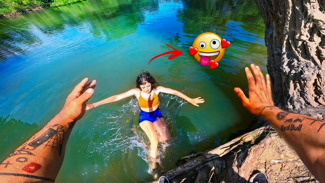 ONE LOOK AT A FITNESS GIRL… NOW SHE WON’T LEAVE ME ALONE!  (Parkour Love POV) @Celpan 