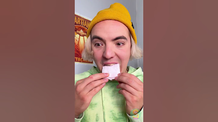 أصلح أسنانه 😁 باستخدام العلكة! 🍬✨ #مضحك #حيل_الحياة #كوميديا