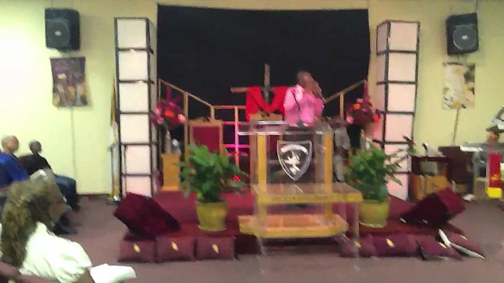 Rev Clinton Saunders