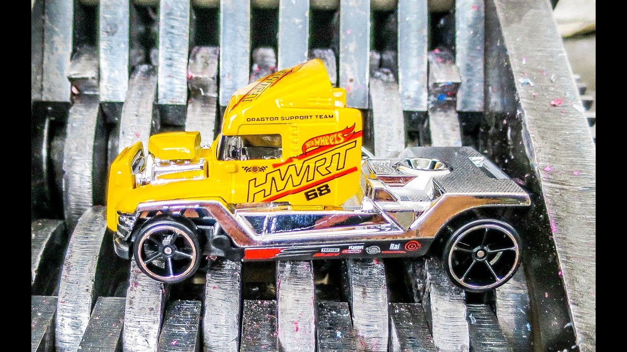 experiments for kids Shredding Hot Wheels Semi Trucks!