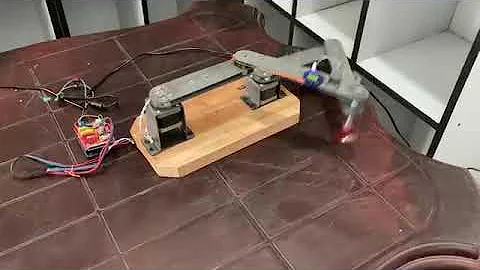 🤖Parallel SCARA Robot flawlessly executes intricate pick and place tasks with speed! 🚀💡