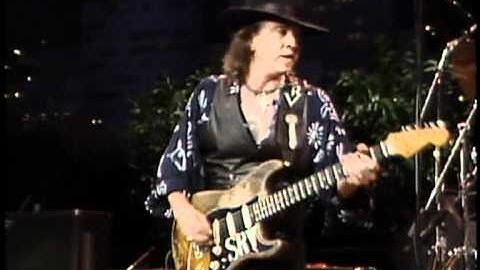 Stevie Ray Vaughan - Look at Little Sister