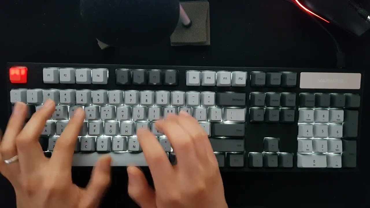 [Keyboard Sounds] Varmilo VA104M w/ Cherry MX Blue