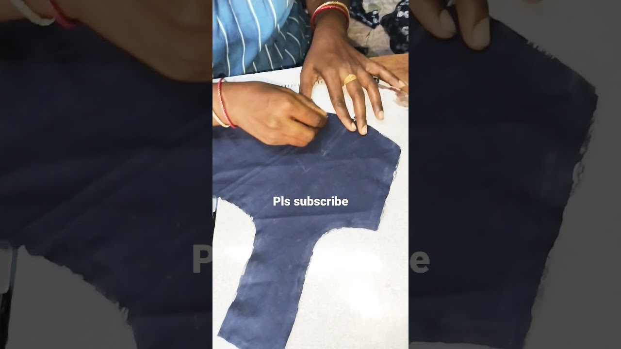 Assista a #blouse front part dots perfect and easy marking. no YouTube Assista a #blouse front part dots perfect and easy marking. no YouTube