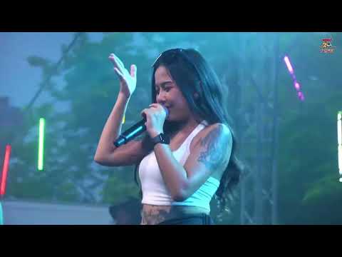 รักกูหลงกู - พลอย ทเวนตี้ |📍คอนเสิร์ตแสดงสด ทเวนตี้ - Twenty Light and Sound