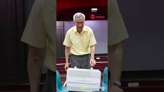PE 2023: PM Lee, President Halimah vote on Polling Day screenshot 4