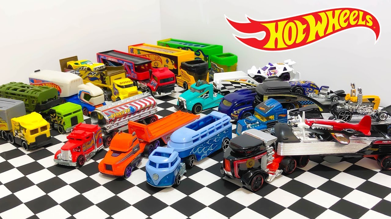 Hot Wheels Track Stars And Super Rigs. 