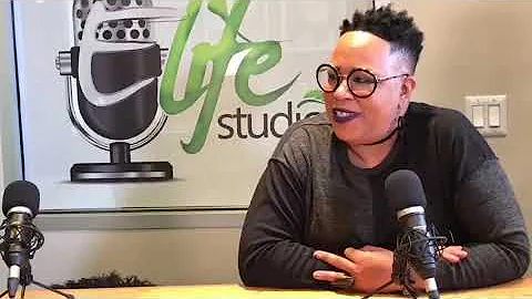 Color Me Poetry featuring  Melinda Robertson