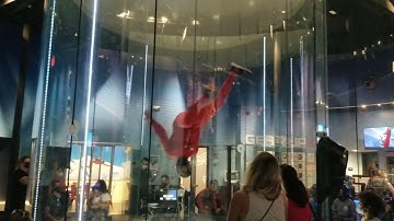 iFly, instructor showing off