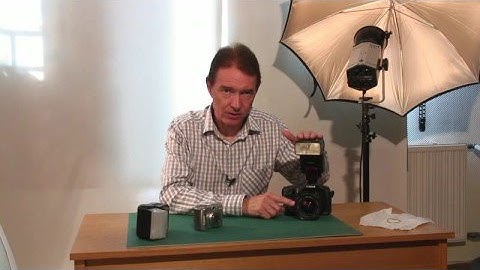 Tips for Buying & Using a Camera : How to Avoid Photo Red Eye