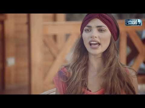 فرح فرحانة انها اتعلمت تعوم فرحتها زي الأطفال