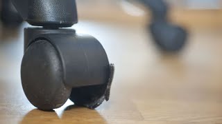 Cambiar ruedas de silla - Bricomania - YouTube