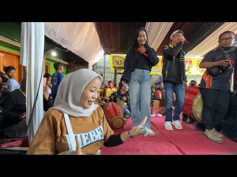 DEMI KABOGOH REQUEST PENGANTIN SENI BENJANG MEKAR BUDAYA DI CIKANDANG CILEUNYI