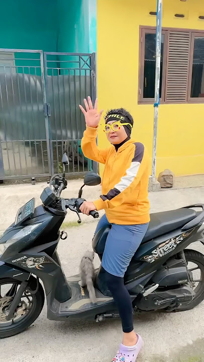 Motornya bisa😂bunyi telolet basuri #basuri#telolet#klaksontelolet#😂🥹😃S1036🛵