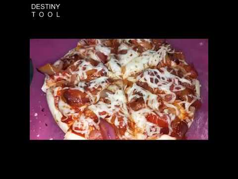 Video: How To Make Pizza With Onions And Tomatoes