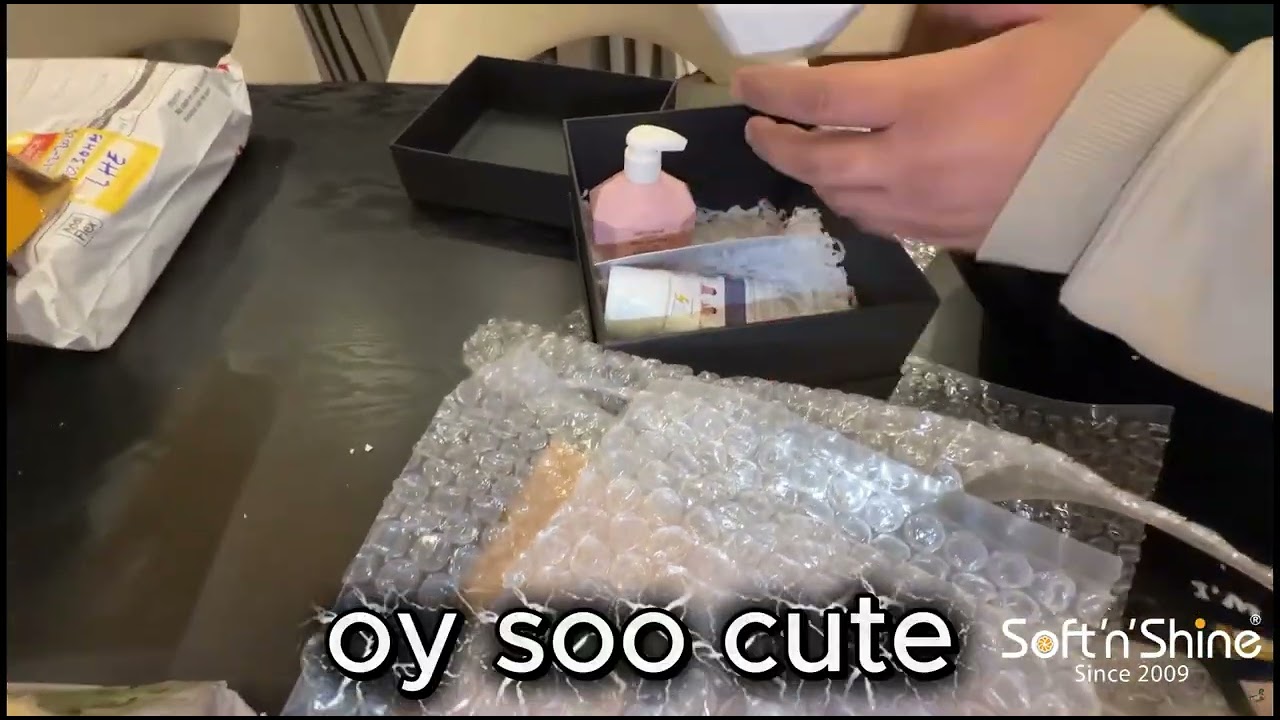 Aroob Jotai “Oy soo cute… love it!” | Ducky Bhai Unboxing Our Lotion