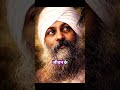 "भीड़ में खो जाना आसान है, खुद में जागना ही असली चुनौती है।" 👁️✨ #virlshort