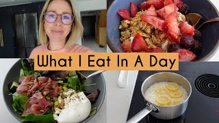 WHAT I EAT IN A DAY AFTER HOLIDAY | NEEDING A EATING RESET | Kerry Whelpdale