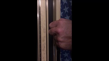 Remove a Whitco Leichhardt tri lock