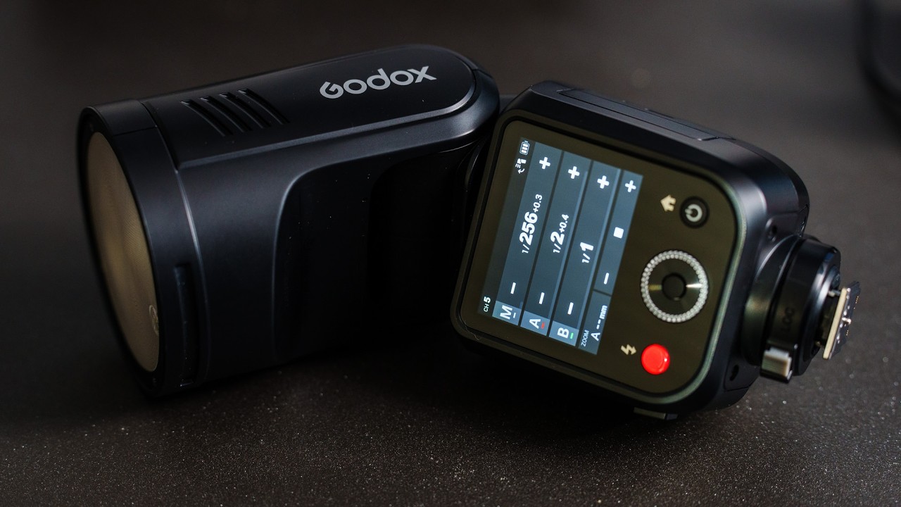 New Godox V100 Flash Needs 1 Simple Fix (since Resolved via Firmware)