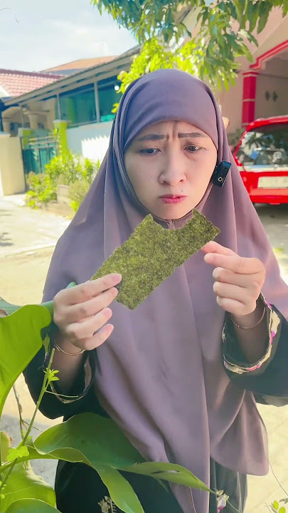 RAISHA DAN INDAH MAKIN ASIK MAKAN DAUN  #shorts